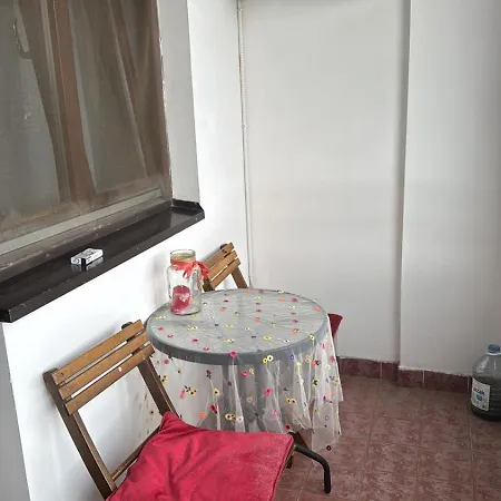 Peace In The Heart Of Downtown Apartment